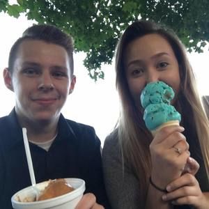 Meet your Posher, Cait